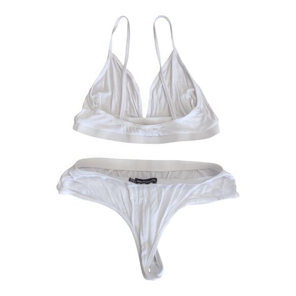 PRETTY LITTLE THING White Lingerie Bra Set Bralet Thong Panty Sz 6 Simple Clean - Picture 4 of 7